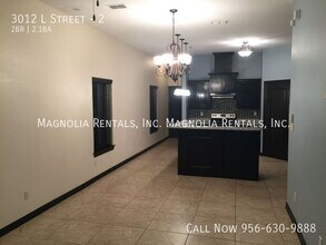 3012 S L St, Unit 2 in McAllen, TX - Building Photo - Building Photo