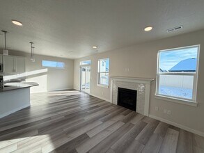 13621 N Apex Way in Hayden, ID - Building Photo - Building Photo