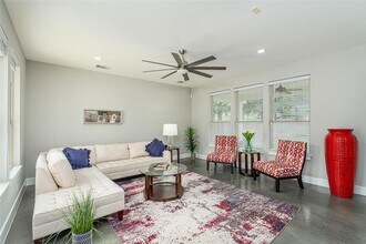 705 E 49th St in Austin, TX - Building Photo - Building Photo