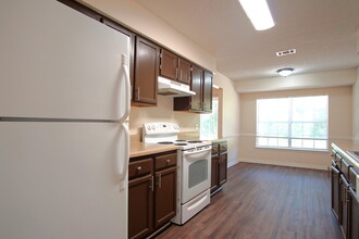 1008 Tanton Cir in Pensacola, FL - Building Photo - Building Photo
