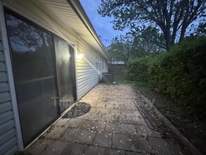 504 Saratoga Ln in Hazelwood, MO - Building Photo - Building Photo