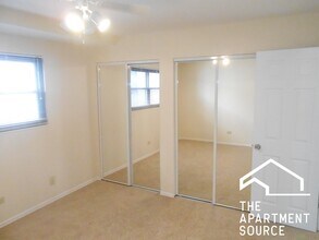 1644 W Sherwin Ave, Unit 1B in Chicago, IL - Building Photo - Building Photo