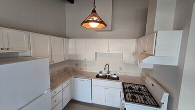 7269 Willow St-Unit -Unit B in Sebastopol, CA - Building Photo - Building Photo