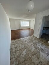 1600 N Verdugo Rd, Unit C in Glendale, CA - Building Photo - Building Photo