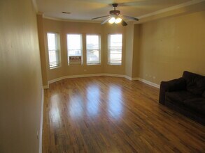 2251 W Rosemont Ave in Chicago, IL - Building Photo - Building Photo