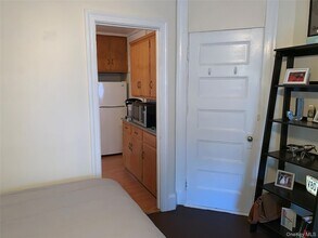 253 Sea Cliff Ave, Unit 2 in Sea Cliff, NY - Building Photo - Building Photo