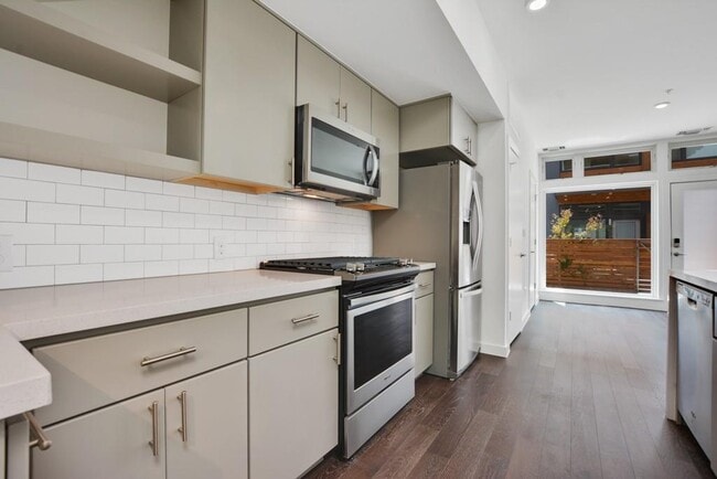 property at 2002 E 7th St