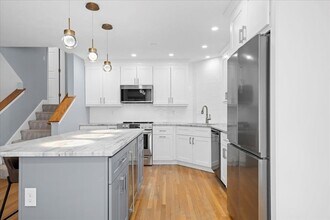 67 N Quinsigamond Ave in Shrewsbury, MA - Foto de edificio - Building Photo