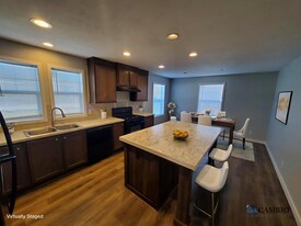 19 Hummingbird Dr in Orion Township, MI - Building Photo