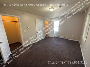 319 N Broadway St, Unit Apartment A in Scottdale, PA - Building Photo - Building Photo