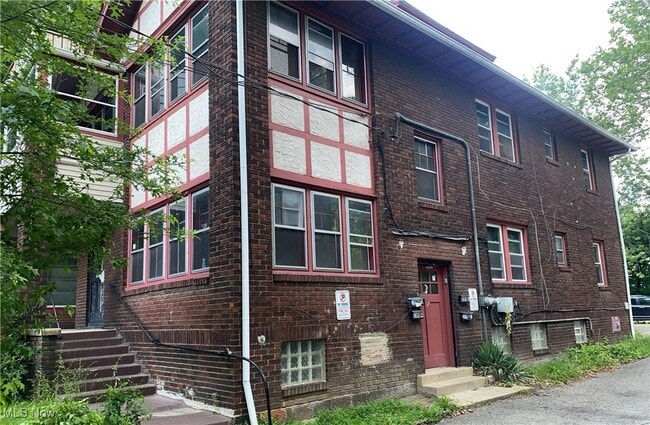 property at 280 Fairgreen Ave