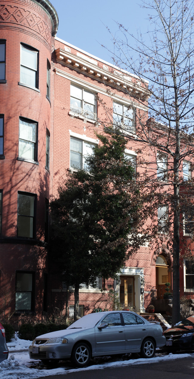 1737 P St NW in Washington, DC - Foto de edificio - Building Photo