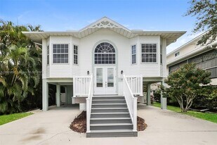 771 Park Ave in Naples, FL - Building Photo