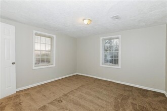 335 Mount Zion Rd in Atlanta, GA - Building Photo - Building Photo