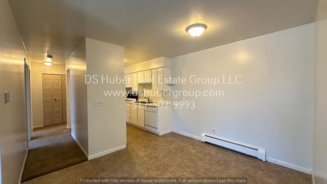 property at 1016 E Greenlawn Ave