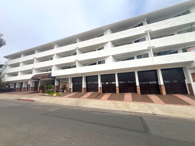 100 Cliff Dr, Unit 12