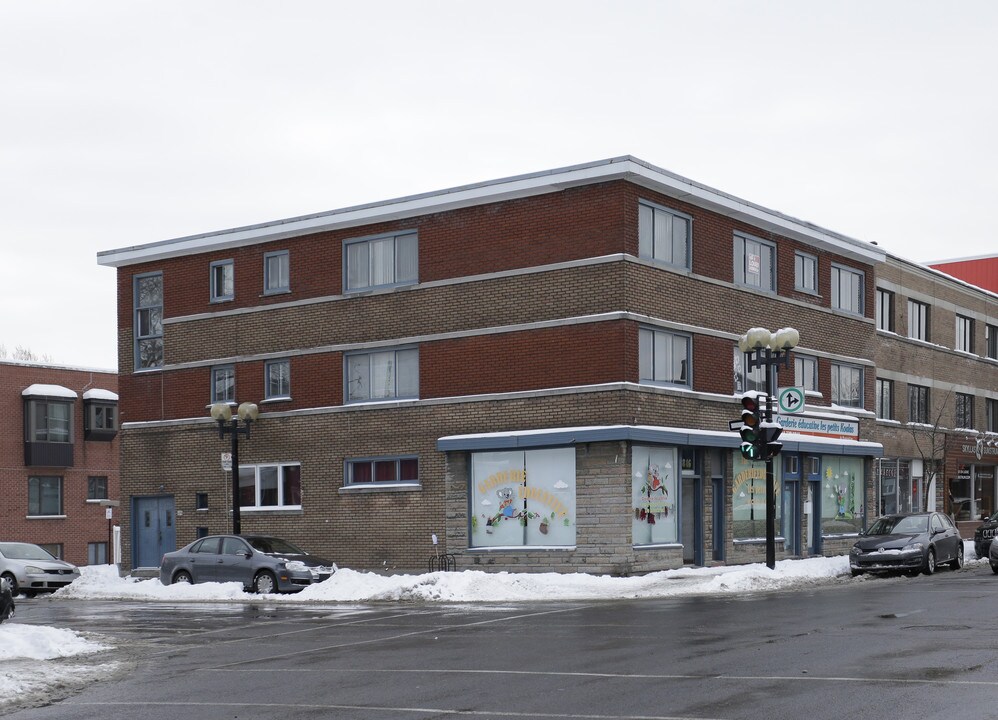 3842 Masson in Montréal, QC - Building Photo