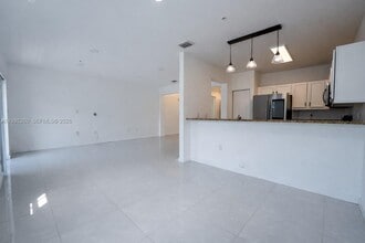 8800 NW 97th Ave in Doral, FL - Building Photo - Building Photo