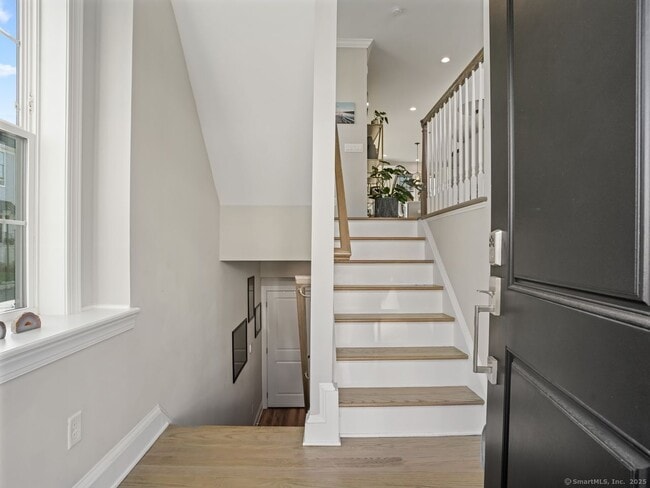 22 Brentwood Cir in Danbury, CT - Building Photo - Building Photo