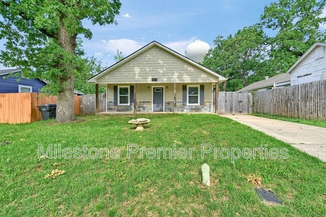 property at 1527 S Chandler Ave