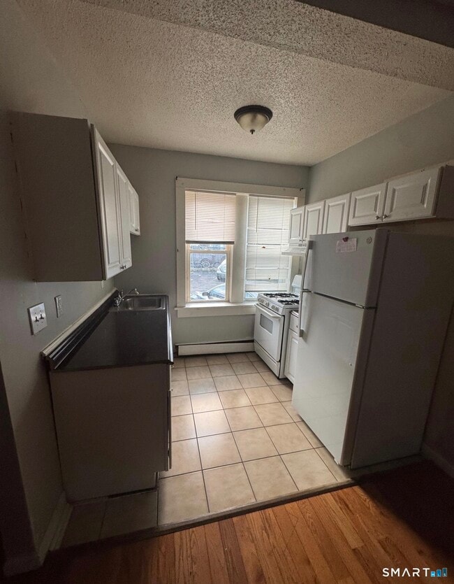 335 Wells St in Bridgeport, CT - Building Photo - Building Photo