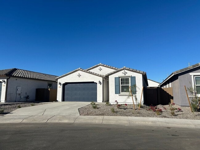 3228 W Morning Vista Ln in Phoenix, AZ - Building Photo - Building Photo