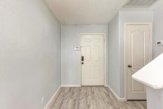 530 Sheep Trail Dr in Kyle, TX - Building Photo - Building Photo