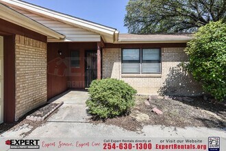 1307 Linda Spur in Killeen, TX - Foto de edificio - Building Photo