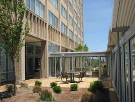 Council Tower Apartments in St. Louis, MO - Building Photo