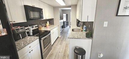 6266 Ducketts Ln in Elkridge, MD - Building Photo - Building Photo