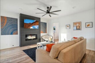 8302 E Windsor Ave in Scottsdale, AZ - Building Photo - Building Photo