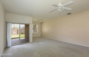 5436 N Mesquite Bosque Way in Tucson, AZ - Building Photo - Building Photo