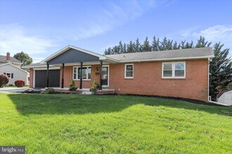 140 Williamson Ave in Greencastle, PA - Building Photo - Building Photo