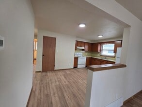 1254-1256 Meadow Ln in Neenah, WI - Building Photo - Building Photo