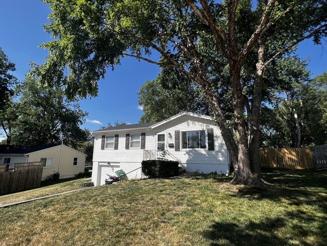 property at 3628 S 89th St