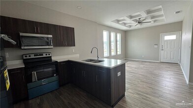 11 La Vista Ave in McAllen, TX - Building Photo - Building Photo