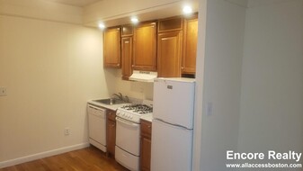 304 Beacon St, Unit #B Apartments