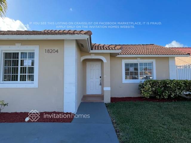 18204 SW 143rd Pl in Miami, FL - Foto de edificio - Building Photo