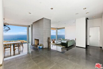 21766 Azurelee Dr in Malibu, CA - Building Photo - Building Photo
