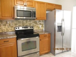 50 Silver Falls Cir in Kissimmee, FL - Building Photo - Building Photo