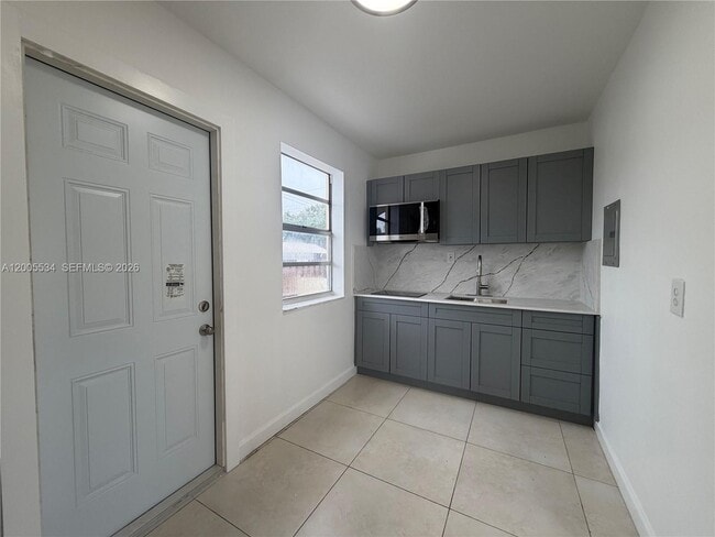 10518 NW 30th Ave in Miami, FL - Building Photo - Building Photo