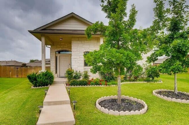 1428 Bess Cove in Leander, TX - Building Photo - Building Photo