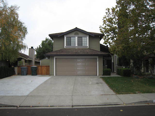 property at 712 Oakvale Way