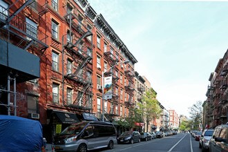 333 E 9th St in New York, NY - Foto de edificio - Building Photo