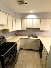 108 Hunters Run Pl in Haverhill, MA - Foto de edificio - Building Photo