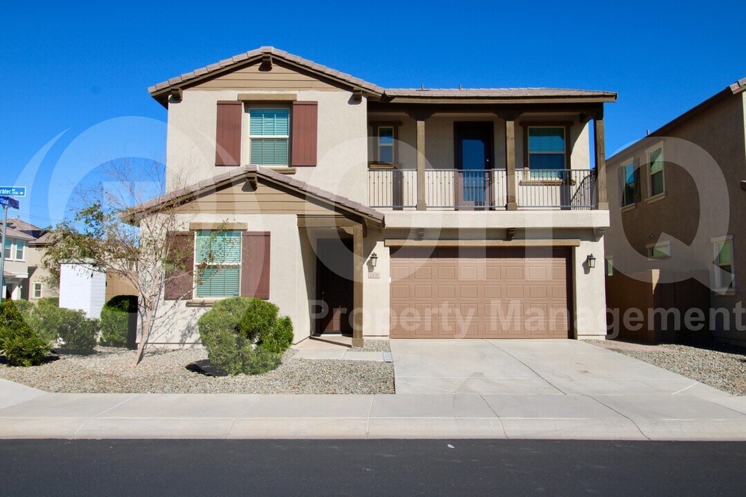 2438 E Warbler Rd in Gilbert, AZ - Building Photo
