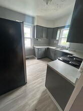 1486 E 134th St in East Cleveland, OH - Building Photo - Building Photo