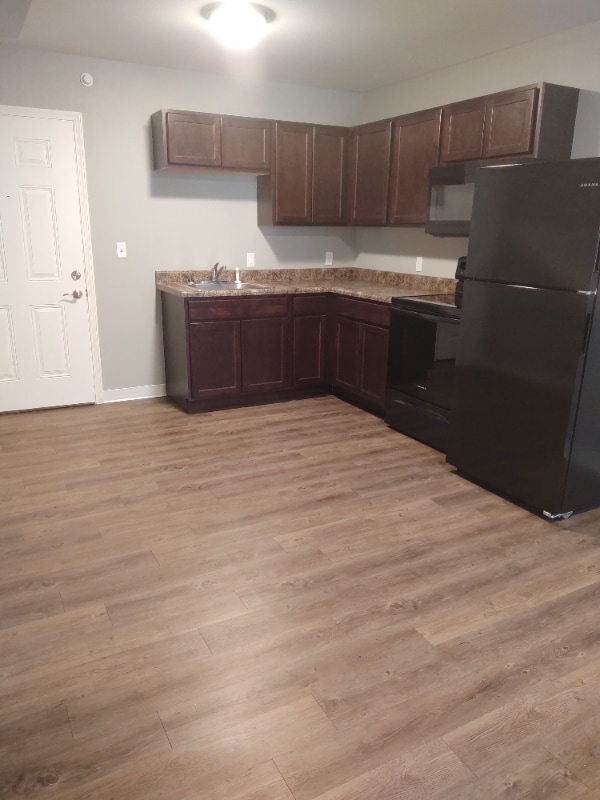 811 Kirkwood Pkwy SW in Cedar Rapids, IA - Building Photo - Building Photo