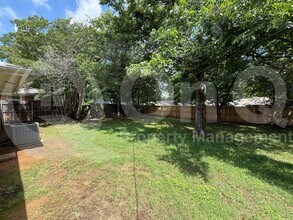 1511 University Dr in Arlington, TX - Building Photo - Building Photo