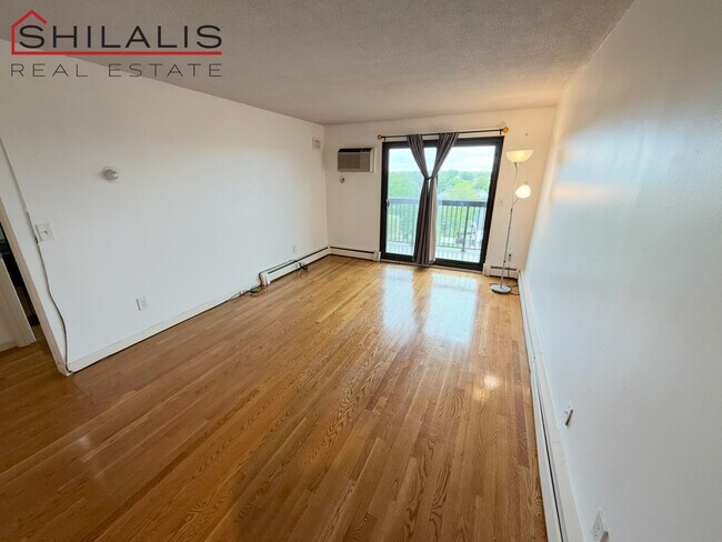 166 Galen St, Unit 83 in Watertown, MA - Building Photo - Building Photo